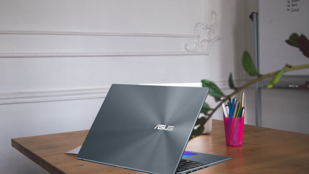 zenbook back gray colour with asus logo